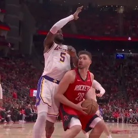 Siegel：艾顿这动作绝对是恶意犯规，但是否是二级恶意呢？