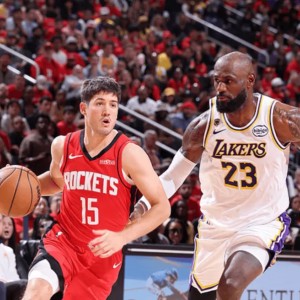 官方网站-战报：火箭半场56-47领先湖人，申京14分&amp;amp;艾顿15分